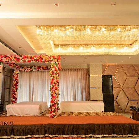 Hotel Urvashi Retreat By Bookingcare Katni エクステリア 写真